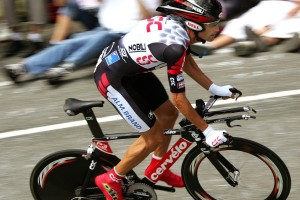 Jiu You-体育场馆智能化升级，观赛体验全面提升，体育场馆智能化改造